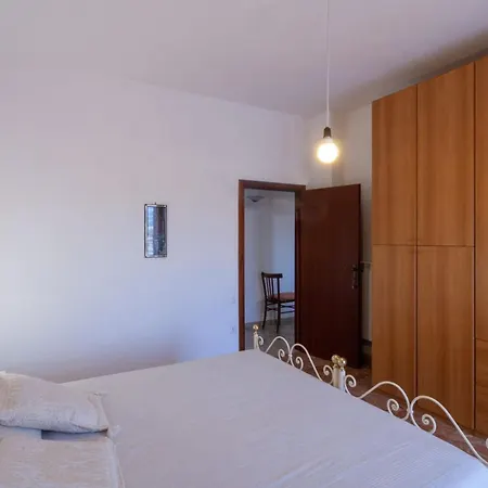 Az1 *